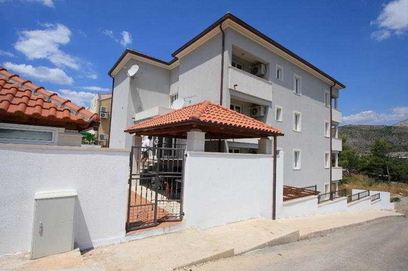 Apartment Erna
